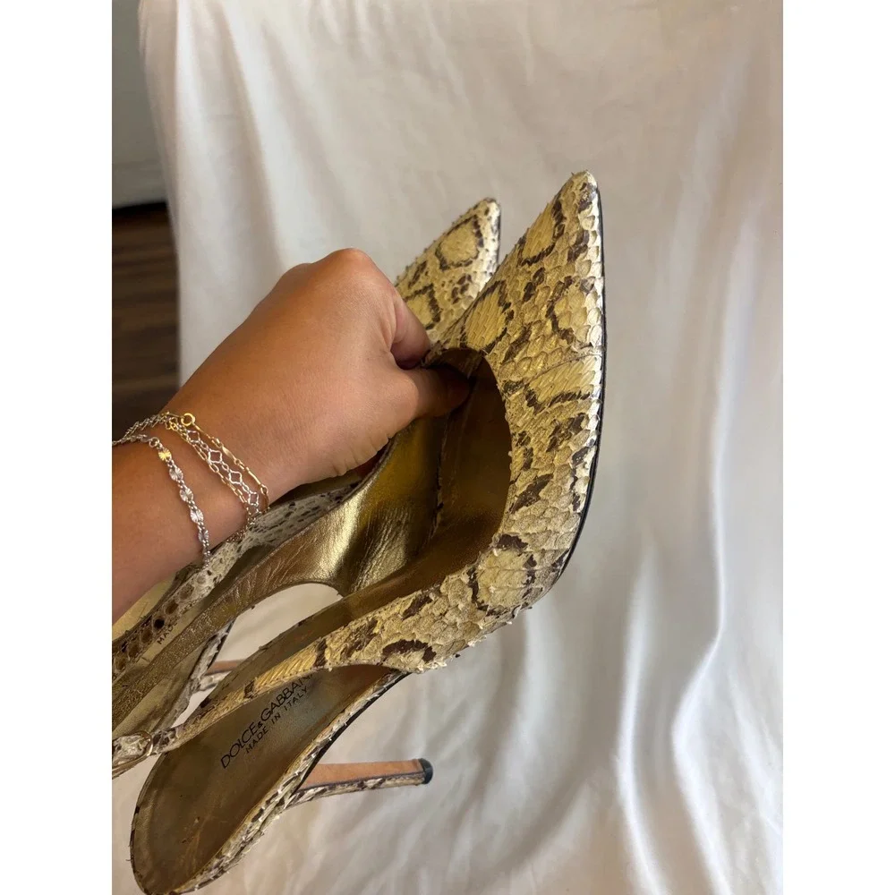 Dolce & Gabbana Snakeskin Slingback Pumps Python Print Pointed Toe Gold Heels 39